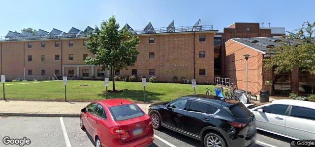 Larawan ng 374 College Avenue sa Winnipeg, Manitoba