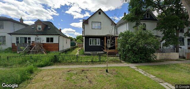 Larawan ng 384 St John'S Avenue sa Winnipeg, Manitoba