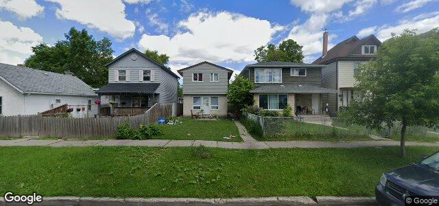 Larawan ng 387 St John'S Avenue sa Winnipeg, Manitoba