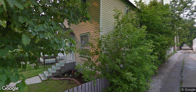 Larawan ng 398 St John'S Avenue sa Winnipeg, Manitoba