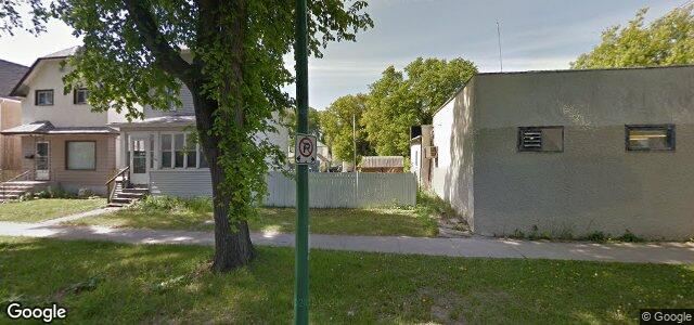 Larawan ng 400 Bannerman Avenue sa Winnipeg, Manitoba