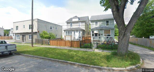 Larawan ng 403 St John'S Avenue sa Winnipeg, Manitoba