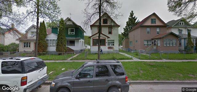 Photo of 445 St John'S Avenue in Winnipeg, Manitoba