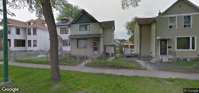 Larawan ng 448 St John'S Avenue sa Winnipeg, Manitoba