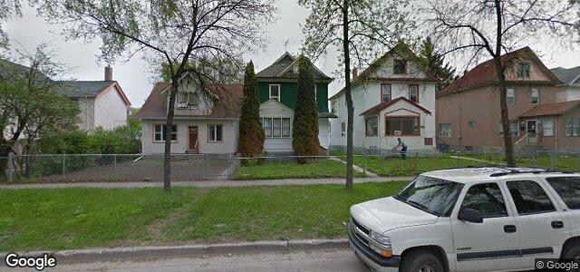 Larawan ng 449 St John'S Avenue sa Winnipeg, Manitoba