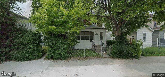 Larawan ng 452 Salter Street sa Winnipeg, Manitoba