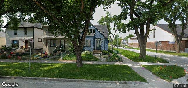 Larawan ng 486 Aikins Street sa Winnipeg, Manitoba