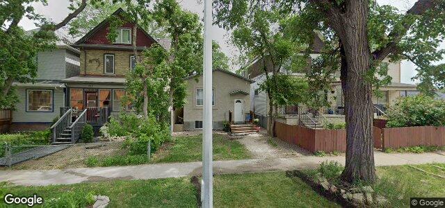 Larawan ng 345 Home Street sa Winnipeg, Manitoba