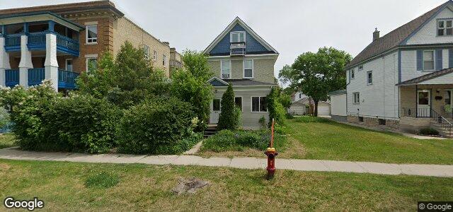 Larawan ng 373 Home Street sa Winnipeg, Manitoba