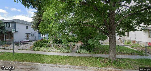 Larawan ng 374 Banning Street sa Winnipeg, Manitoba
