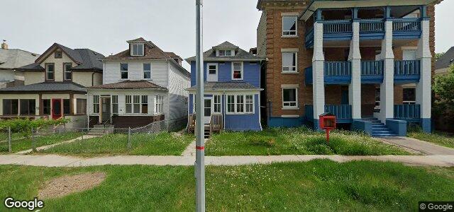 Larawan ng 379 Home Street sa Winnipeg, Manitoba