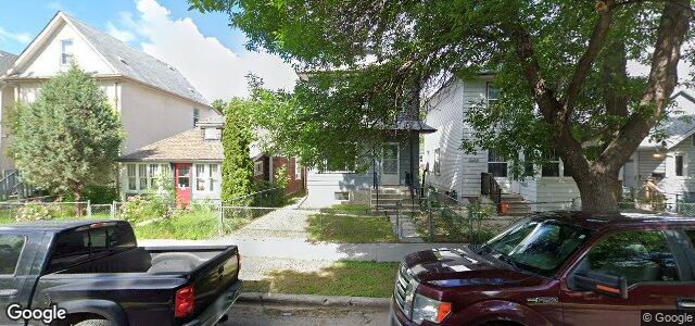 Larawan ng 390 Banning Street sa Winnipeg, Manitoba