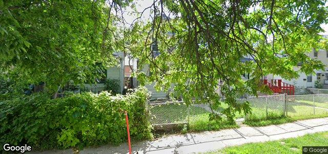 Larawan ng 451 Banning Street sa Winnipeg, Manitoba