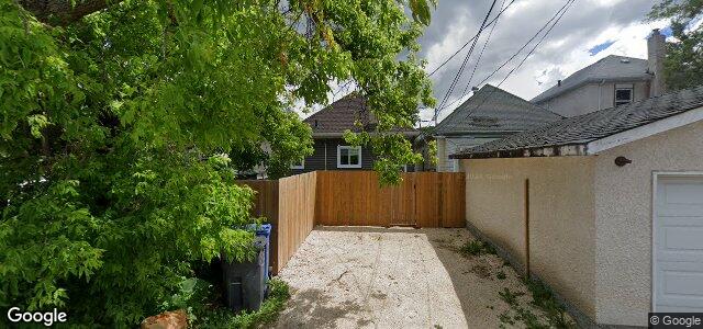 Photo of 476 Lipton Street in Winnipeg, Manitoba