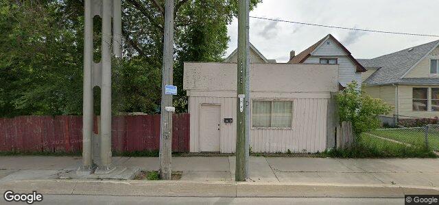 Larawan ng 824 St Matthews Avenue sa Winnipeg, Manitoba