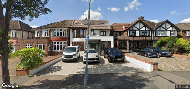 Larawan ng 15 Lord Avenue sa Winnipeg, Manitoba