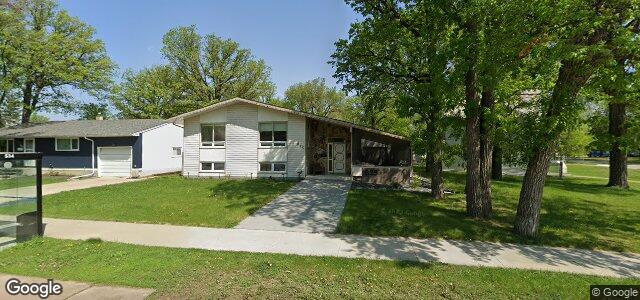 Larawan ng 835 De L'Eglise Avenue sa Winnipeg, Manitoba