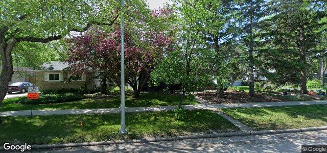 Larawan ng 852 De L'Eglise Avenue sa Winnipeg, Manitoba