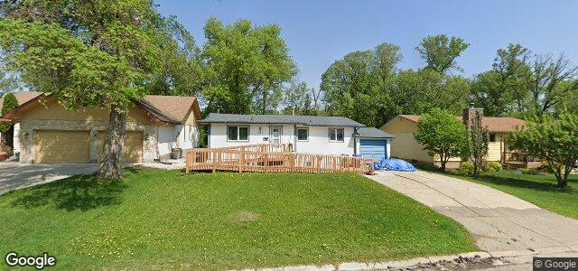 Photo of 875 Lemay Avenue in Winnipeg, Manitoba