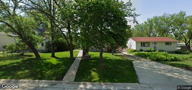 Larawan ng 876 Du Couvent Avenue sa Winnipeg, Manitoba