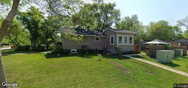 Larawan ng 890 Du Couvent Avenue sa Winnipeg, Manitoba