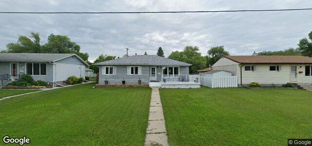 Larawan ng 905 St Therese Avenue sa Winnipeg, Manitoba