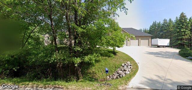 Larawan ng 221 Christie Road sa Winnipeg, Manitoba