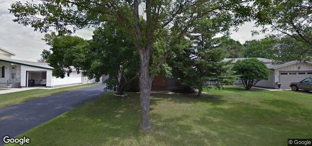 Larawan ng 221 Wharton Boulevard sa Winnipeg, Manitoba