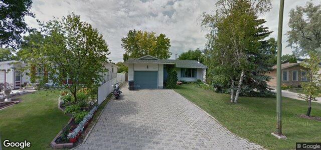 Larawan ng 240 Wharton Boulevard sa Winnipeg, Manitoba