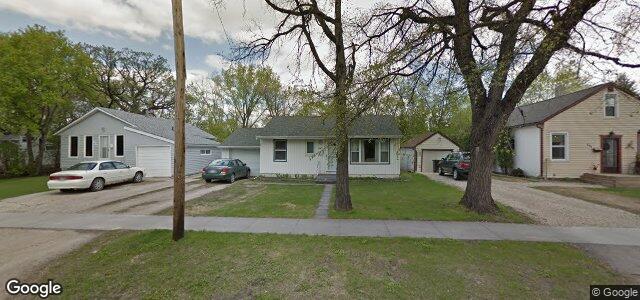 Larawan ng 643 Parkhill Street sa Winnipeg, Manitoba