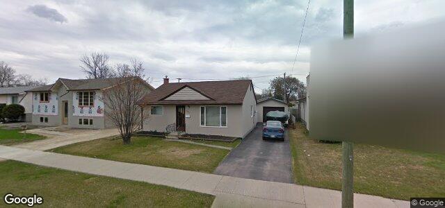 Photo of 677 Parkdale Street in Winnipeg, Manitoba