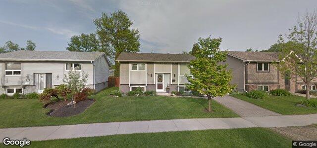 Larawan ng 685 Parkdale Street sa Winnipeg, Manitoba