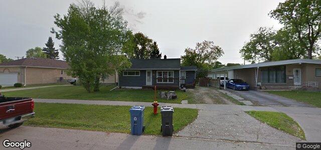 Larawan ng 698 Parkdale Street sa Winnipeg, Manitoba