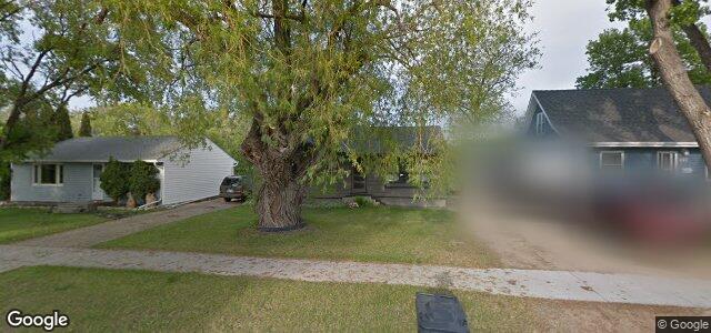 Larawan ng 701 Parkdale Street sa Winnipeg, Manitoba