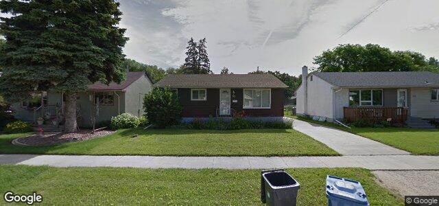 Larawan ng 701 Parkhill Street sa Winnipeg, Manitoba