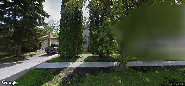 Larawan ng 741 Parkhill Street sa Winnipeg, Manitoba
