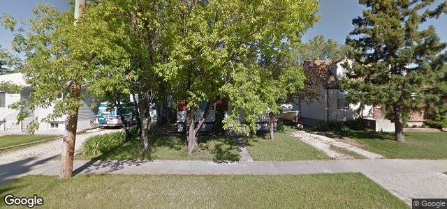 Larawan ng 745 Parkdale Street sa Winnipeg, Manitoba