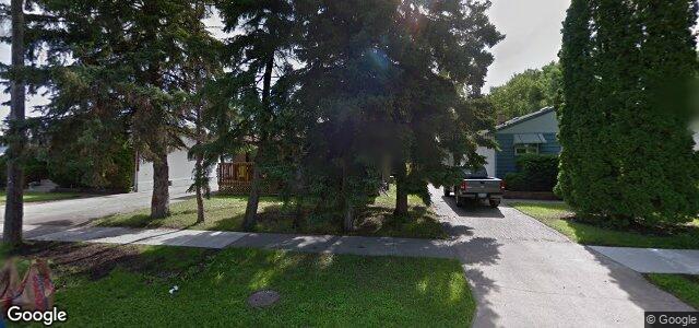 Larawan ng 745 Parkhill Street sa Winnipeg, Manitoba