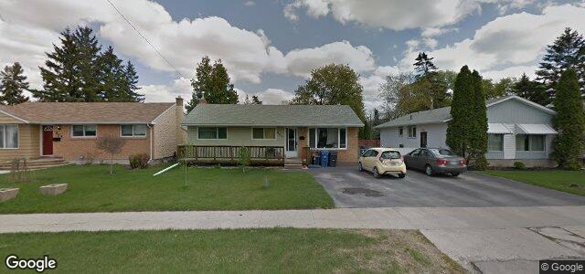 Larawan ng 801 Parkhill Street sa Winnipeg, Manitoba