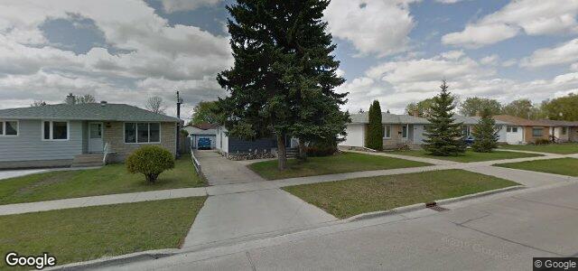Photo of 802 Parkdale Street in Winnipeg, Manitoba