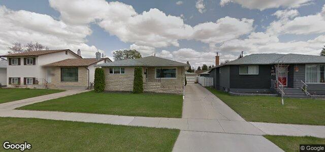 Larawan ng 805 Parkdale Street sa Winnipeg, Manitoba