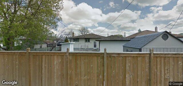 Larawan ng 818 Parkdale Street sa Winnipeg, Manitoba