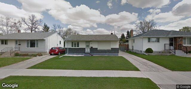 Photo of 825 Parkdale Street in Winnipeg, Manitoba