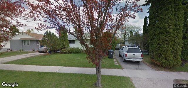 Larawan ng 829 Parkhill Street sa Winnipeg, Manitoba
