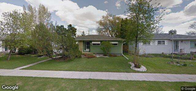 Larawan ng 877 Parkdale Street sa Winnipeg, Manitoba