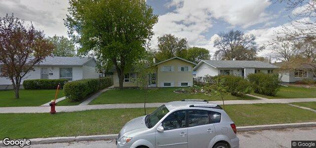 Larawan ng 902 Parkhill Street sa Winnipeg, Manitoba