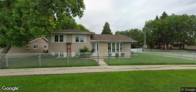 Larawan ng 913 Parkdale Street sa Winnipeg, Manitoba