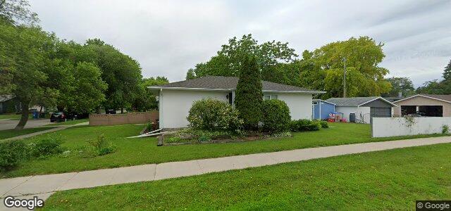 Larawan ng 918 Parkhill Street sa Winnipeg, Manitoba