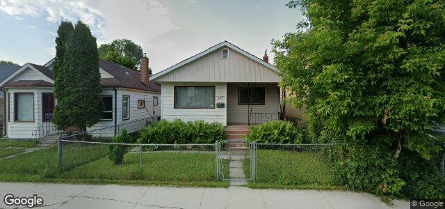 Larawan ng 526 Castle Avenue sa Winnipeg, Manitoba