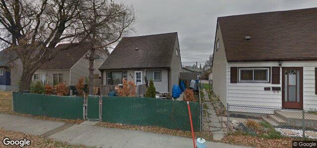 Photo of 614 Chalmers Avenue in Winnipeg, Manitoba